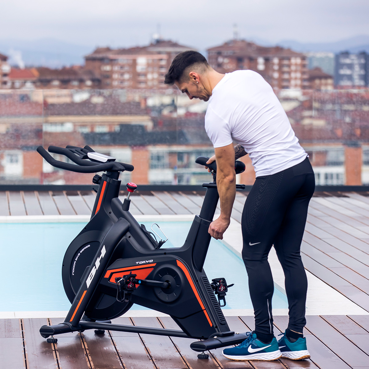 bh-fitness-tokyo-h9181-indoor-bike-20-kg-magnetbremse image 4