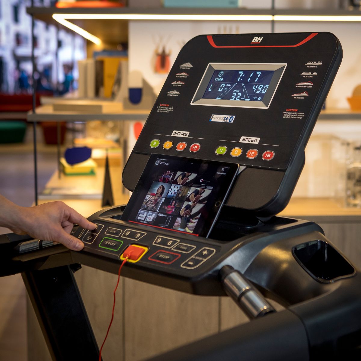 bh-fitness-rs800-g6176-laufband-20-km-h-bluetooth image 3